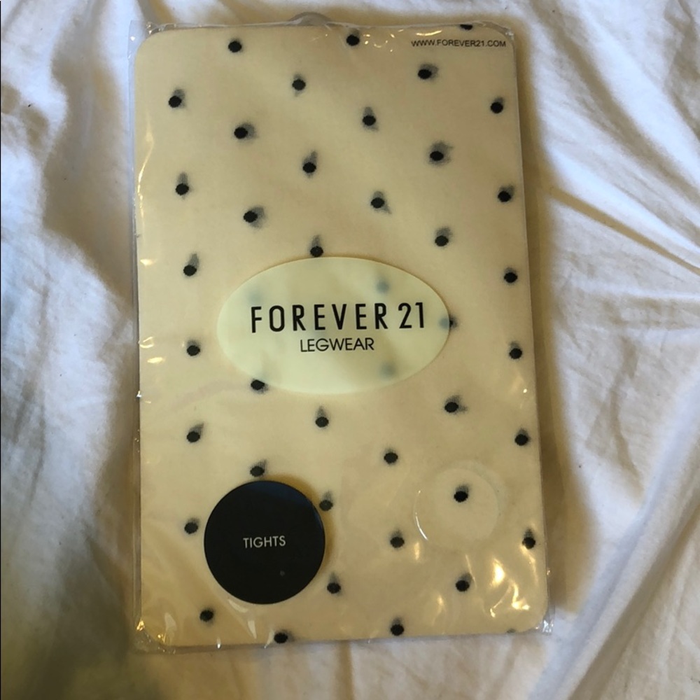 Polk-a-dot tights